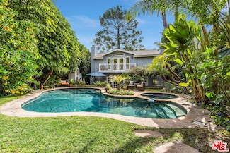 14051 Roblar Rd, Sherman Oaks, CA 91423