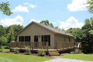 1972 Geneva Dr, Millersburg, OH 44654