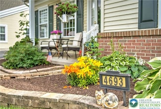 4693 Blue Grass Ln Unit 20, MacUngie, PA 18062