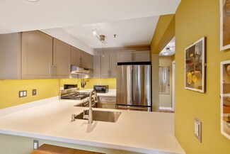 337 College St Unit 4, Burlington, VT 05401