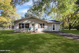 160 Peggy Ln, Atwood, TN 38220