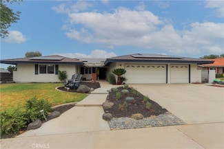 701 Las Riendas Dr, Fullerton, CA 92835