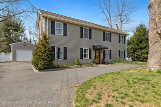 46 Taylors Mills Rd, Manalapan, NJ 07726