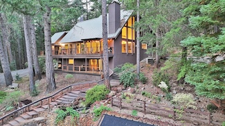 525 Ingalls Ln, Wilderville, OR 97543