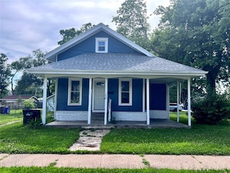 1502 1st St SW, Cedar Rapids, IA 52404