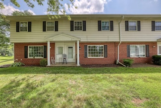 18570 Kamala Ct Unit 18550, Brookfield, WI 53045