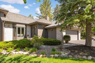 926 S Highview Cir, Saint Paul, MN 55118