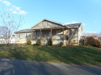 634 Wirt Ave, Elkton, VA 22827