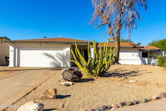 906 W Danbury Rd, Phoenix, AZ 85023