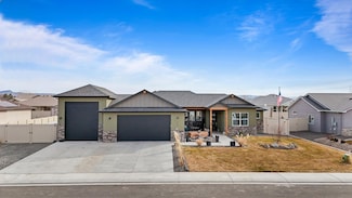 924 Cresthaven Dr, Fruita, CO 81521