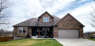107 Marsh St, Knob Noster, MO 65336