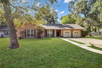 6 Artesian Forest Dr, Conroe, TX 77304