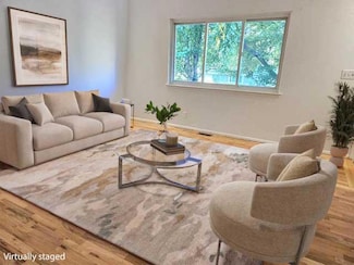 352 Manor Dr, Ann Arbor, MI 48105