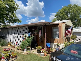 99 Airstream Dr, Dayton, OH 45449