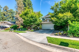1352 W Menlo Ave, Fresno, CA 93711