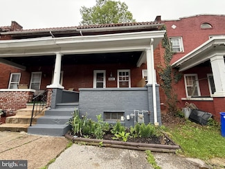 2045 Zarker St, Harrisburg, PA 17104