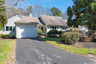 4 Upland Cir, Mashpee, MA 02649