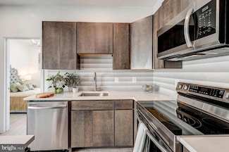 421 S Broadway Unit 306, Baltimore, MD 21231