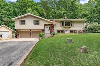 5638 Colleen Ln, West Bend, WI 53095
