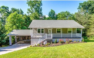 327 Cedar Cir, Jacksboro, TN 37757