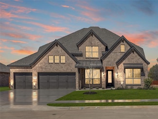 211 Harmony Ave, Forney, TX 75126