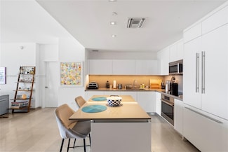 88 SW 7th St Unit 1205, Miami, FL 33130