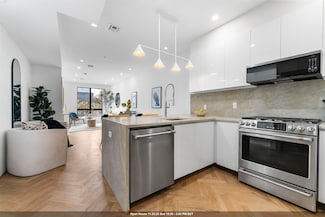 392 1st St Unit 3, Jersey City, NJ 07302