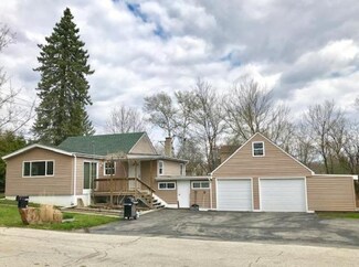 26231 W Rollins Rd, Ingleside, IL 60041