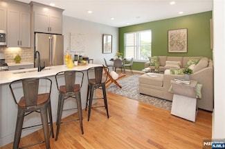 660 Bloomfield Ave Unit 405, Bloomfield, NJ 07003
