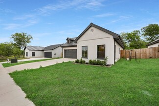 407 N Dallas St, Rice, TX 75155