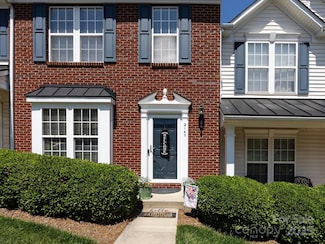 2147 Lake Breeze Ln, Denver, NC 28037