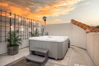 1079 Sapphire St, San Diego, CA 92109
