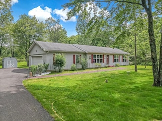 121 Pinoak Dr, Jim Thorpe, PA 18229