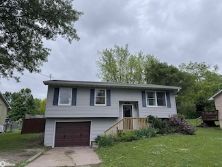 201 Glasgow Rd, Fairfield, IA 52556
