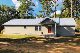 2069 Pierce Chapel Rd, Cairo, GA 39827