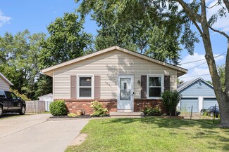 1637 Hanchett Ave NW, Grand Rapids, MI 49504