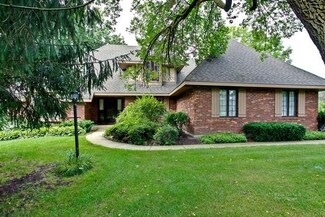 14233 Scotland Ct, Libertyville, IL 60048