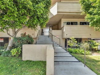 9920 Jordan Ave Unit 12, Chatsworth, CA 91311
