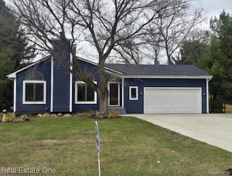 2525 Sherlock Trail, Highland, MI 48356