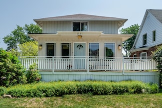 1701 Forres Ave, Saint Joseph, MI 49085