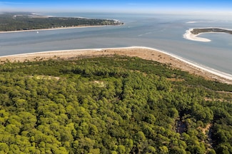 10 Beachview Ln, Edisto Island, SC 29438
