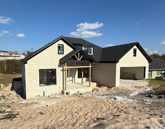 8 Cobble Hill Rd, Little Rock, AR 72211