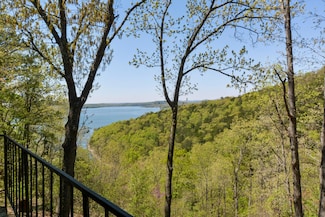 9755 Missouri 13, Kimberling City, MO 65686