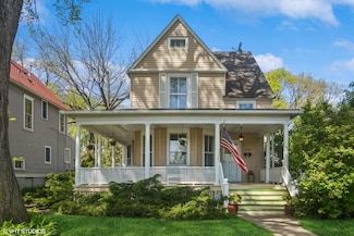 1022 Elmwood Ave, Evanston, IL 60202