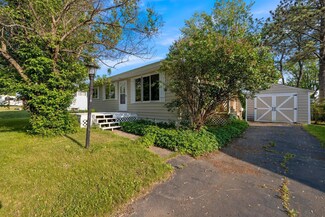 330 Andover Rd, Hoyt Lakes, MN 55750