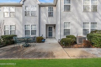 355 Volley Ct, Wall Township, NJ 07719