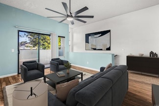 1518 Granite Hills Dr Unit A, El Cajon, CA 92019