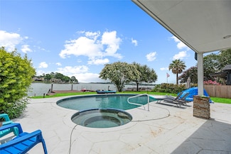 3114 Canterbury Ln, Montgomery, TX 77356
