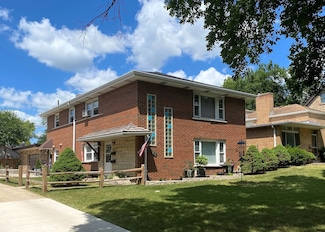 216 9th Ave Unit 1, La Grange, IL 60525