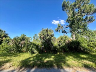 2071 Lingayen St, Port Charlotte, FL 33953